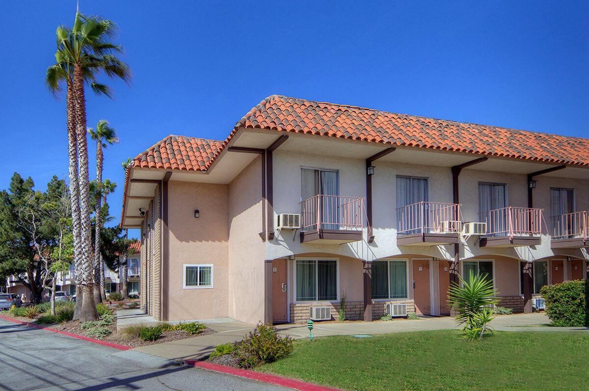 Los Prados Hotel San Mateo Luaran gambar