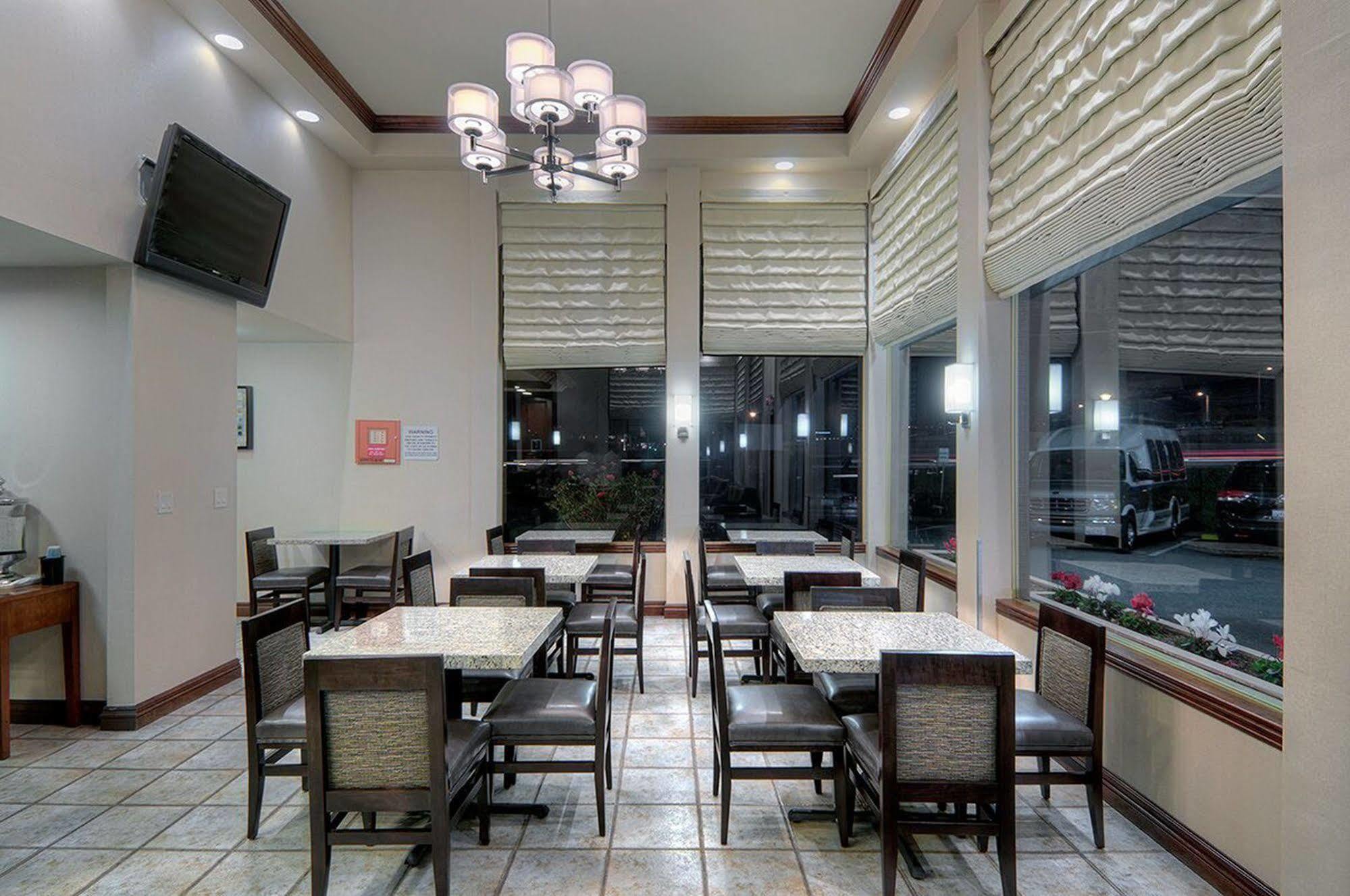 Los Prados Hotel San Mateo Luaran gambar