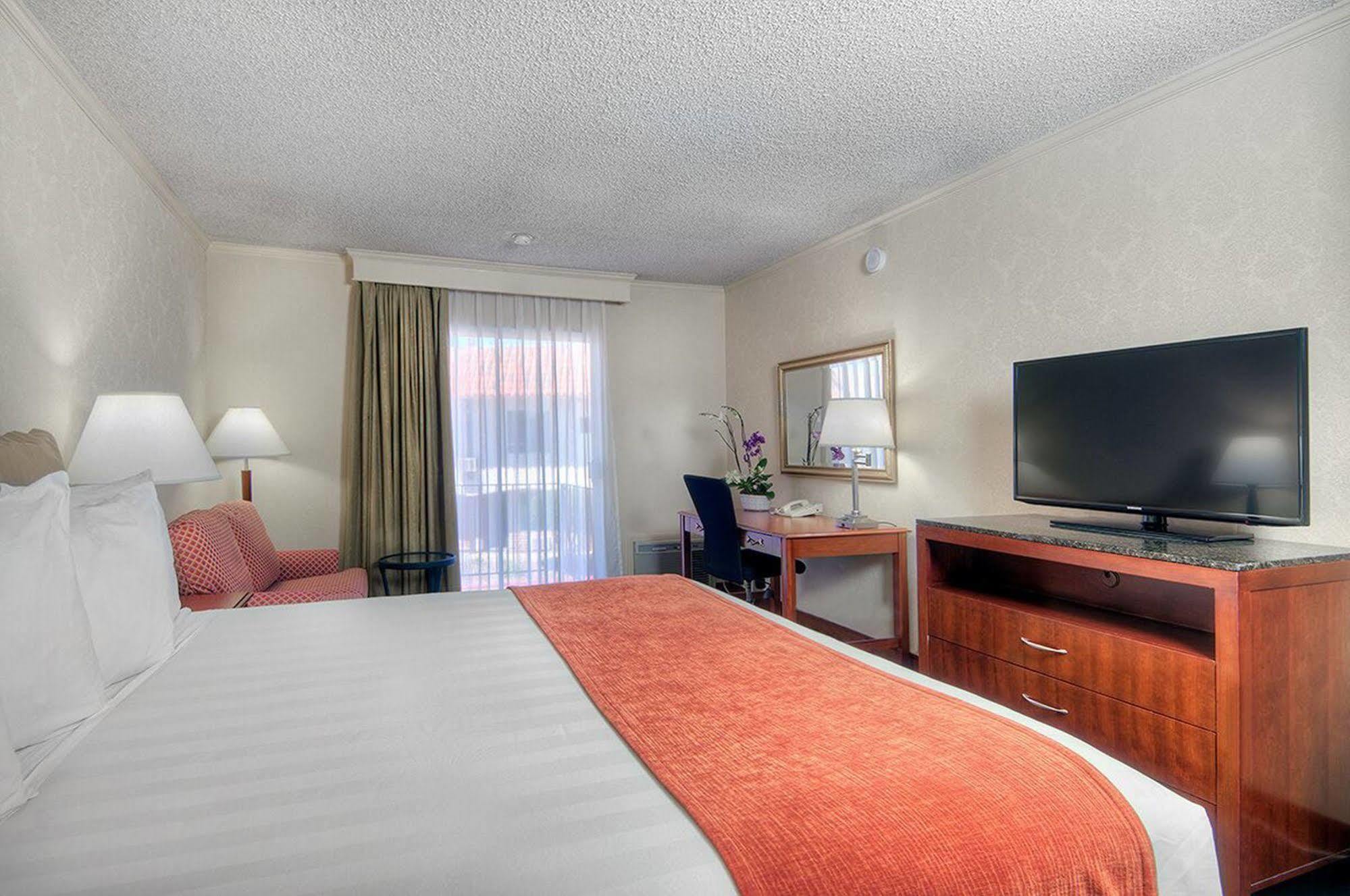 Los Prados Hotel San Mateo Luaran gambar